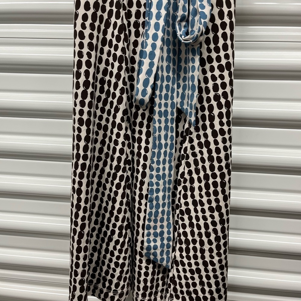 BCBGMaxAzria Brown and Blue Wrap Midi Dress - Picture 5 of 8